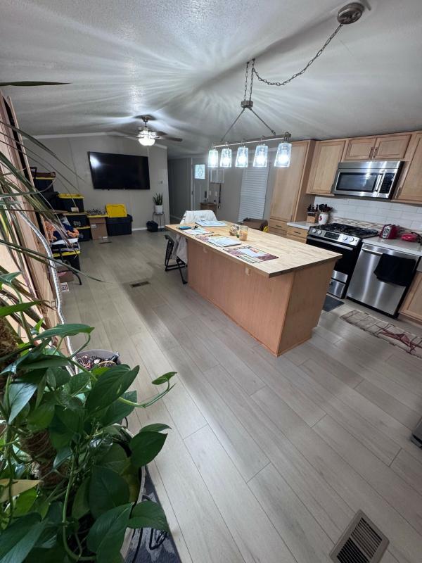 1996 Fleetwood Saddlebrook Mobile Home
