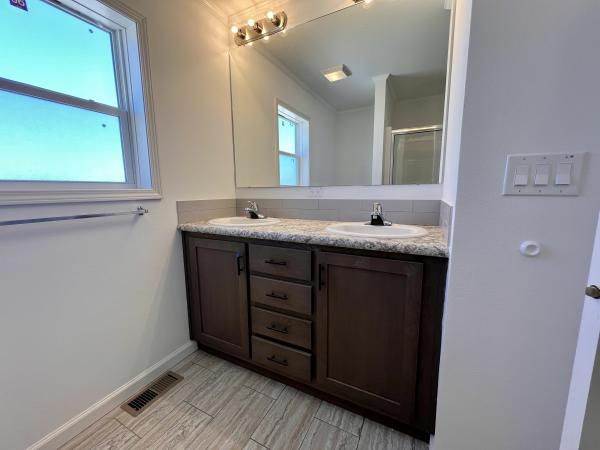 2024 Champion SCF604 Mobile Home