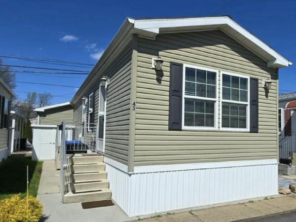 2012 CHAMPION Mobile Home For Sale