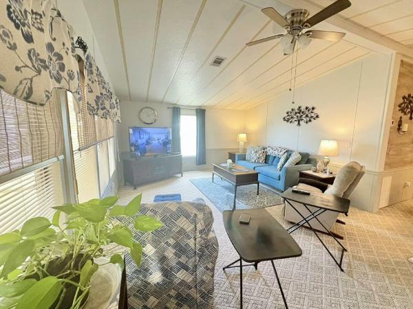 1987 BROO Manufactured Home