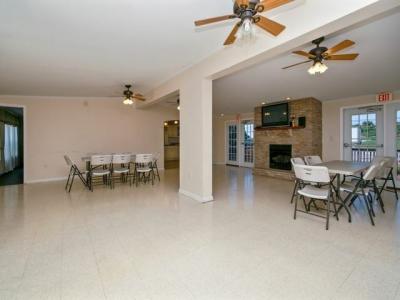 Photo 5 of 8 of home located at 39 Del Ct. W. Lockport, NY 14094