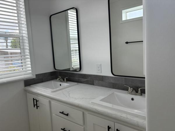 2026 Skyline - Ocala Bal Harbour w/ Den Mobile Home