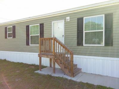 Photo 3 of 21 of home located at 201 Fish Haven Road Unit 64 Auburndale, FL 33823