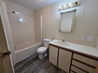Photo 4 of 12 of home located at 643 Red Pine Lane Flint, MI 48506