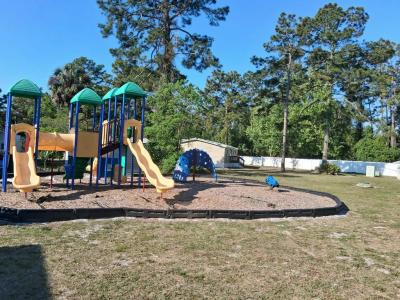 Photo 4 of 8 of home located at 10201 W Beaver St #20 Jacksonville, FL 32220