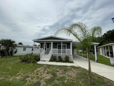 Mobile Home at 13124 Lemon Avenue Grand Island, FL 32735