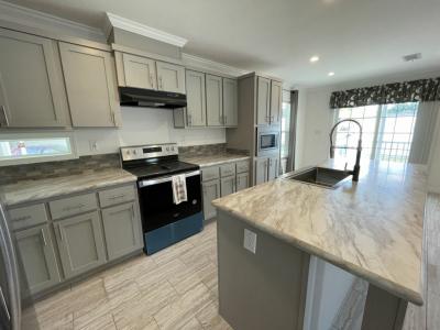 Photo 2 of 20 of home located at 13124 Lemon Avenue Grand Island, FL 32735