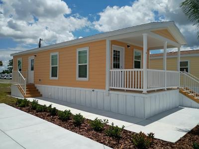 Photo 2 of 10 of home located at 38 Lily Dr Lake Placid, FL 33852
