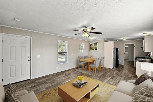 Photo 1 of 2 of home located at 809 Oak Lane Almont, MI 48003