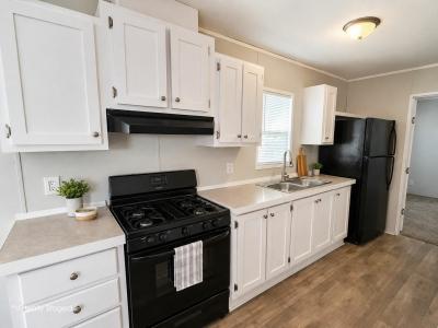 Mobile Home at 1 Swallow Ct Orion Township, MI 48359