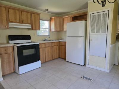 Photo 4 of 13 of home located at 123 Hickory Circle Elyria, OH 44035