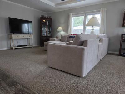 Photo 5 of 18 of home located at 407 Pin Oak Circle Elyria, OH 44035