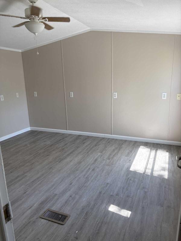 2007 Skyliine Mobile Home For Rent