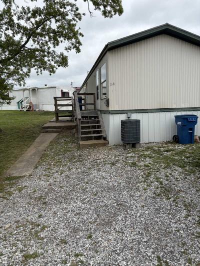 Photo 5 of 10 of home located at 3305 S Indiana Ave. #54 Joplin, MO 64804