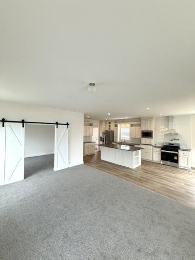 Photo 5 of 19 of home located at 26424 Doveweed Canyon Country, CA 91351