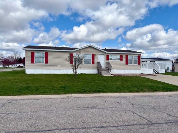 Photo 1 of 2 of home located at 1129 Hunters Glen Blvd Wayland, MI 49348