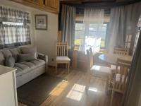 1984 Leis Manufactured Home