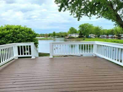 Photo 2 of 20 of home located at 1053 Lakeview Road Elgin, IL 60123