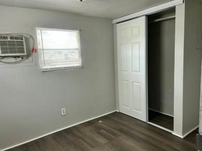 Photo 5 of 6 of home located at 10720 54th Avenue N, Lot 35 Saint Petersburg, FL 33708