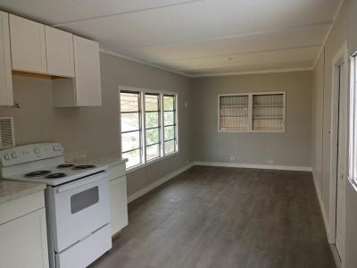 Photo 3 of 6 of home located at 3701 14th St W Lot 101 Bradenton, FL 34205