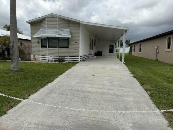 1990  Mobile Home For Sale