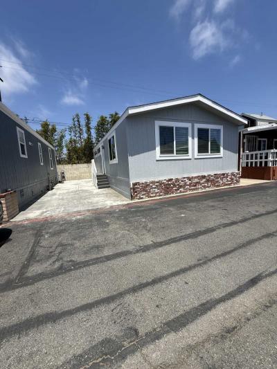 Photo 2 of 6 of home located at 525 Fairfax Dr. #5 Costa Mesa, CA 92627