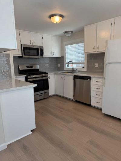 Photo 3 of 6 of home located at 525 Fairfax Dr. #5 Costa Mesa, CA 92627