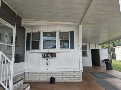 Photo 5 of 27 of home located at 435 16th Ave. S. E. Lot 555 Largo, FL 33771