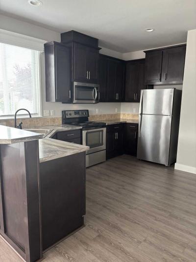 Photo 5 of 12 of home located at 11622 SW Royal Villa Dr Tigard, OR 97224
