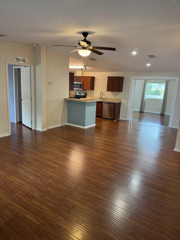 Photo 1 of 2 of home located at 156 Country Lane Plant City, FL 33566