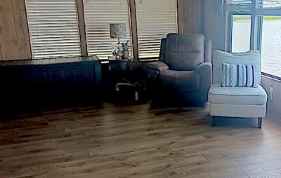 Photo 4 of 39 of home located at 5700 Bayshore Rd Lot 711 Palmetto, FL 34221