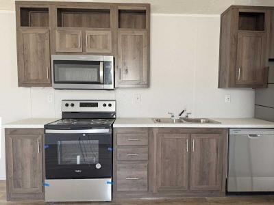 Photo 4 of 13 of home located at 1231 Hebert Ave #31 Breaux Bridge, LA 70517