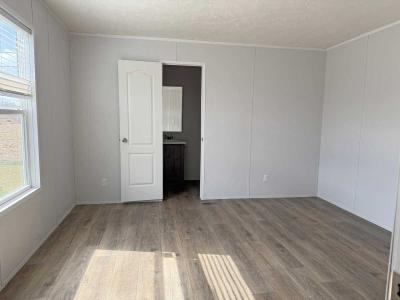 Photo 5 of 13 of home located at 1231 Hebert Ave #31 Breaux Bridge, LA 70517