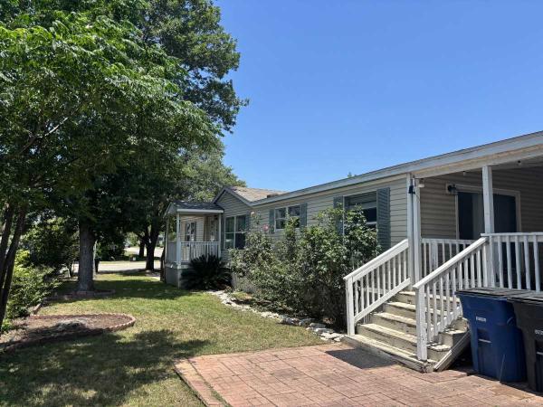2000 Fleetwood Carriage hill  Mobile Home