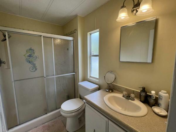 1981 HS Barrington Manufactured Home