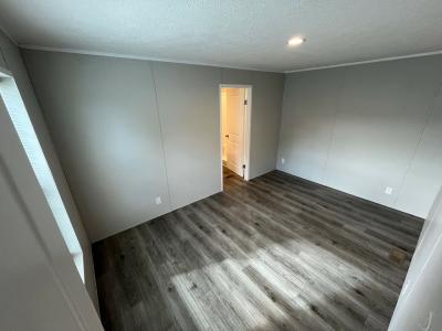Photo 5 of 8 of home located at 1023 Doune Dr. Findlay, OH 45840
