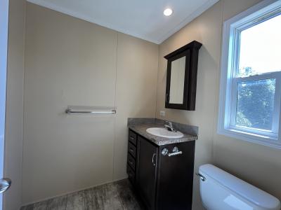 Photo 4 of 9 of home located at 4835 Waverly Ct Sterling Heights, MI 48310