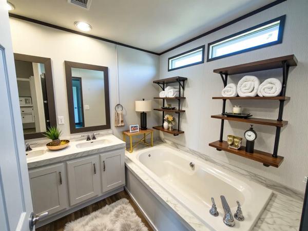 2025 Fleetwood Homes  Home