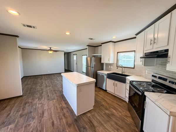 2025 Fleetwood Homes  Home