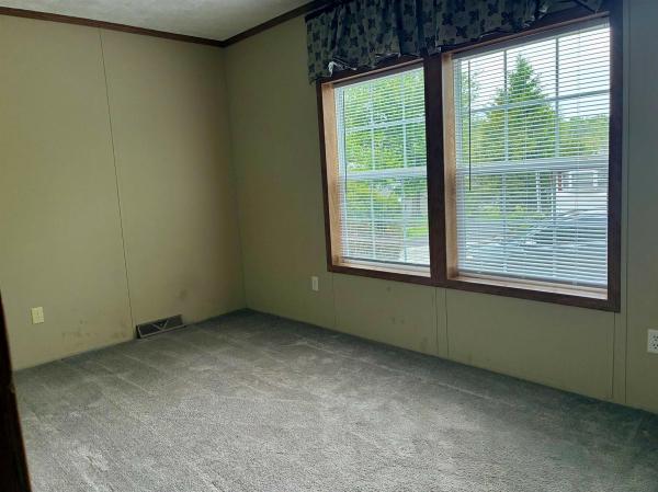 2013 EAGLE RIVER Mobile Home For Rent