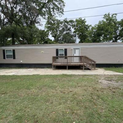 Photo 3 of 8 of home located at 115 Neuman Lane Thomasville, GA 31792