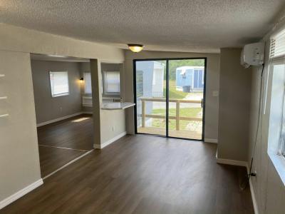 Photo 5 of 16 of home located at 1250 Lakeview Drive #4 Deland, FL 32720