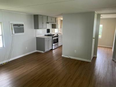 Photo 2 of 12 of home located at 1250 Lakeview Drive #44 Deland, FL 32720