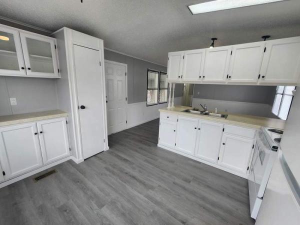 1989 Shamrock Manufactured Home