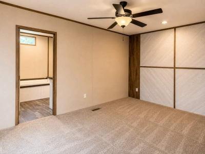 Photo 4 of 5 of home located at 341 Crocker Drive Clarksville, TN 37042