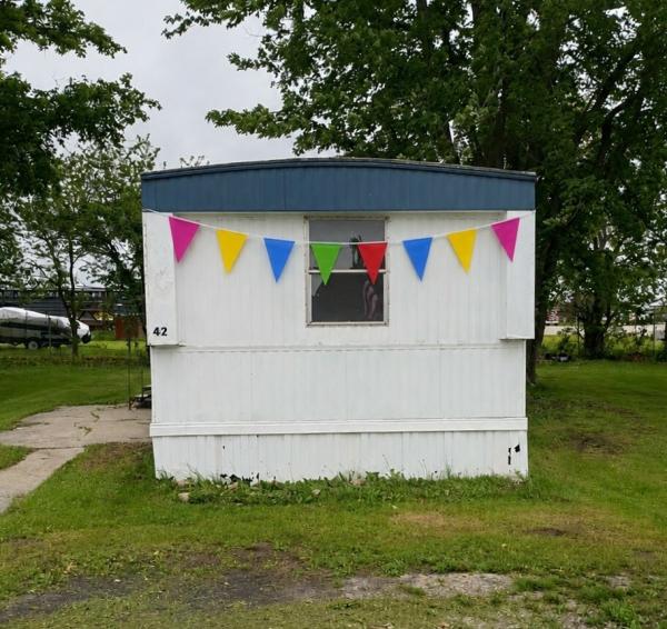 Photo 1 of 2 of home located at 42 Village Ct Mediapolis, IA 52637