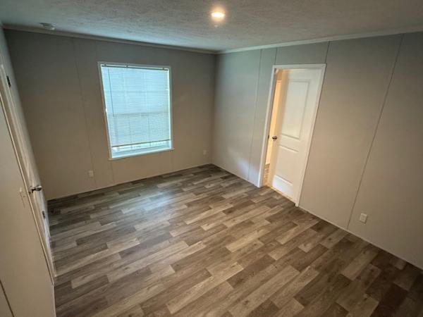 2022 Champion Home Builder  RFN1670905 Mobile Home