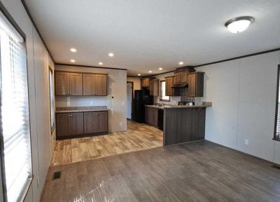 Mobile Home at Pinewood Chillicothe, Il 61523 Lot 163 Chillicothe, IL 61523