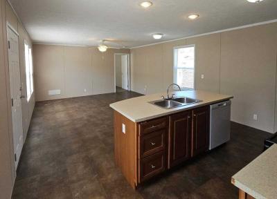 Photo 2 of 7 of home located at Pinewood Chillicothe, Il 61523 Lot 75 Chillicothe, IL 61523