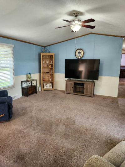Photo 2 of 10 of home located at 105 Lancelot Pl. #51 Lansing, MI 48906